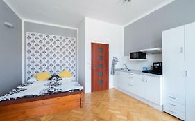 Modern Apartment Few Steps From Centre